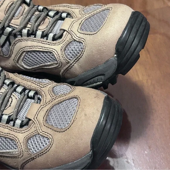 Vasque Breeze GTX Vibram Women Waterproof Hiking Trail Boots Size 8 Tan Gray - Picture 3 of 16